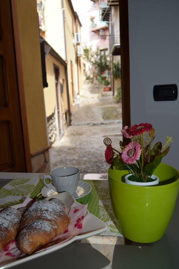 Domunua Holiday House Cefalù Eksteriør bilde